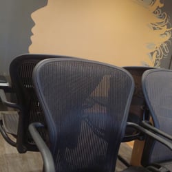 Desert Spine & Sports Physicians - Awesome wall painting and comfortable chairs!