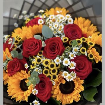 Anaheim Flower - This is what the bouquets were supposed to look like. - Floral Designers Near Me - Anaheim, California Anaheim Flower - This is what the bouquets were supposed to look like. - Floral Designers Near Me - Anaheim, California