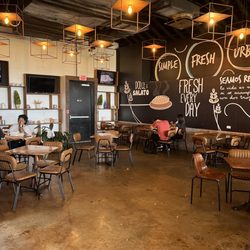 Starbene Caffé - Decoración y comedor