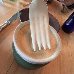 Who serves coffee without a spoon? Who serves coffee without a spoon?