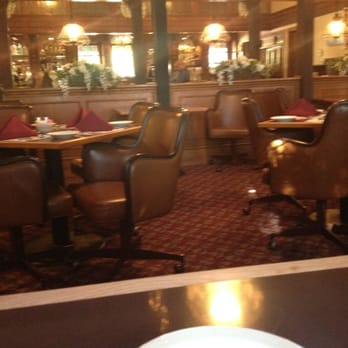 Aracri's Greentree Inn - The intimate atmosphere of the green tree inn. - Italian Near Me - Pittsburgh, Pennsylvania Aracri's Greentree Inn - The intimate atmosphere of the green tree inn. - Italian Near Me - Pittsburgh, Pennsylvania