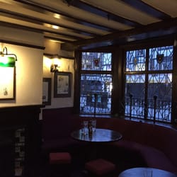 Ye Olde Man & Scythe - Front room with gorgeous bay window!
