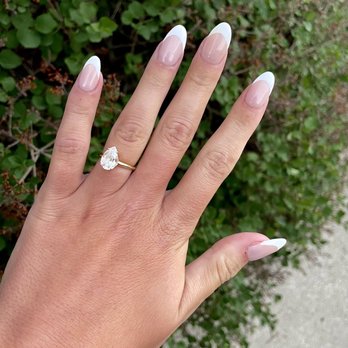 Lumera Nail Salon - Nail Salons Near Me - Chicago, Illinois