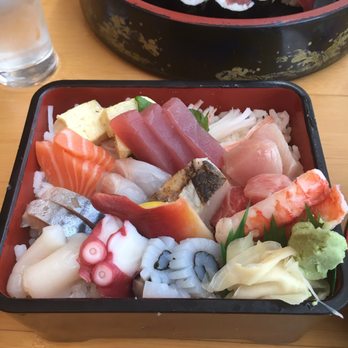 Sushi Kappo Toraya - Chirashi Bowl - Sushi Bars Near Me - Arlington, Massachusetts
