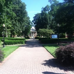 Roanoke College
