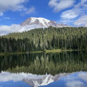 Mount Rainier National Park - Reflection Lake - Parks Near Me - Ashford, Washington Mount Rainier National Park - Reflection Lake - Parks Near Me - Ashford, Washington