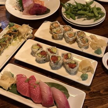 Umi Sake House - Yellowtail nigiri Bluefin nigiri Spicy Tuna Roll Seattle Roll Sashimi Set - Sushi Bars Near Me - Seattle, Washington Umi Sake House - Yellowtail nigiri Bluefin nigiri Spicy Tuna Roll Seattle Roll Sashimi Set - Sushi Bars Near Me - Seattle, Washington