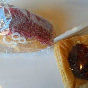 85°C Bakery Cafe-Irvine - Strawberry half moon cake and pastry - Coffee & Tea Near Me - Irvine, California