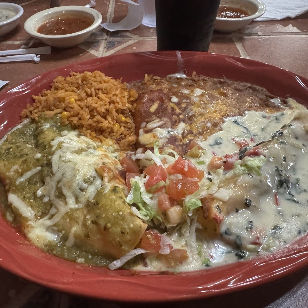 Trio enchiladas
