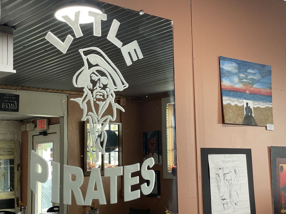 Pirates Cove Cafe