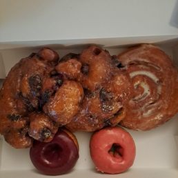 Blueberry fritters, Pershing, chocolate and raspberry donuts