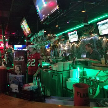 Flanigan's - Bar - American Near Me - Oakland Park, Florida