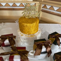 Lisa's Retitement Party Cake and accessories Lisa's Retitement Party Cake and accessories