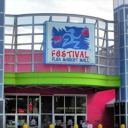 Knapper's Rock n' Roll & Sports - Festival Marketplace Main Entrance-We are in the West End