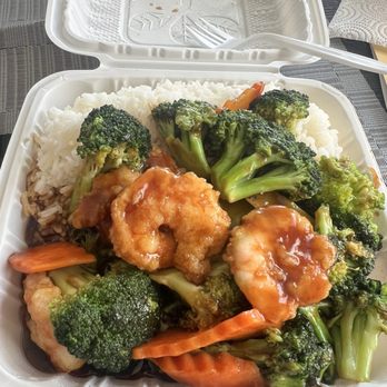 Golden Bowl - Shrimp and Vegetables w. Brown Sauce (lunch special). 111. Shrimp with Mixed Vegetables - Chinese Near Me - Upper Marlboro, Maryland Golden Bowl - Shrimp and Vegetables w. Brown Sauce (lunch special). 111. Shrimp with Mixed Vegetables - Chinese Near Me - Upper Marlboro, Maryland
