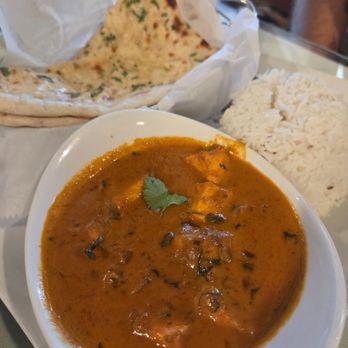 Coriander - Paneer Pasanda and garlic cheese naan - Indian Near Me - Boynton Beach, Florida