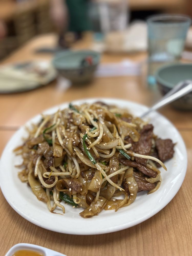 Asian BBQ & Noodle - Photo 3