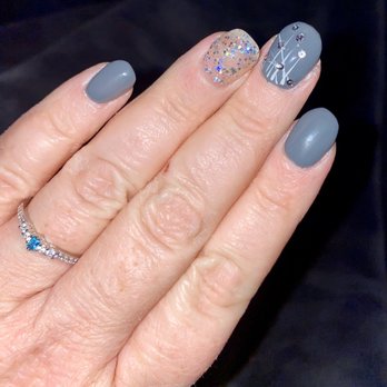 Maxi Nails - Nail Salons Near Me - Chester, Maryland