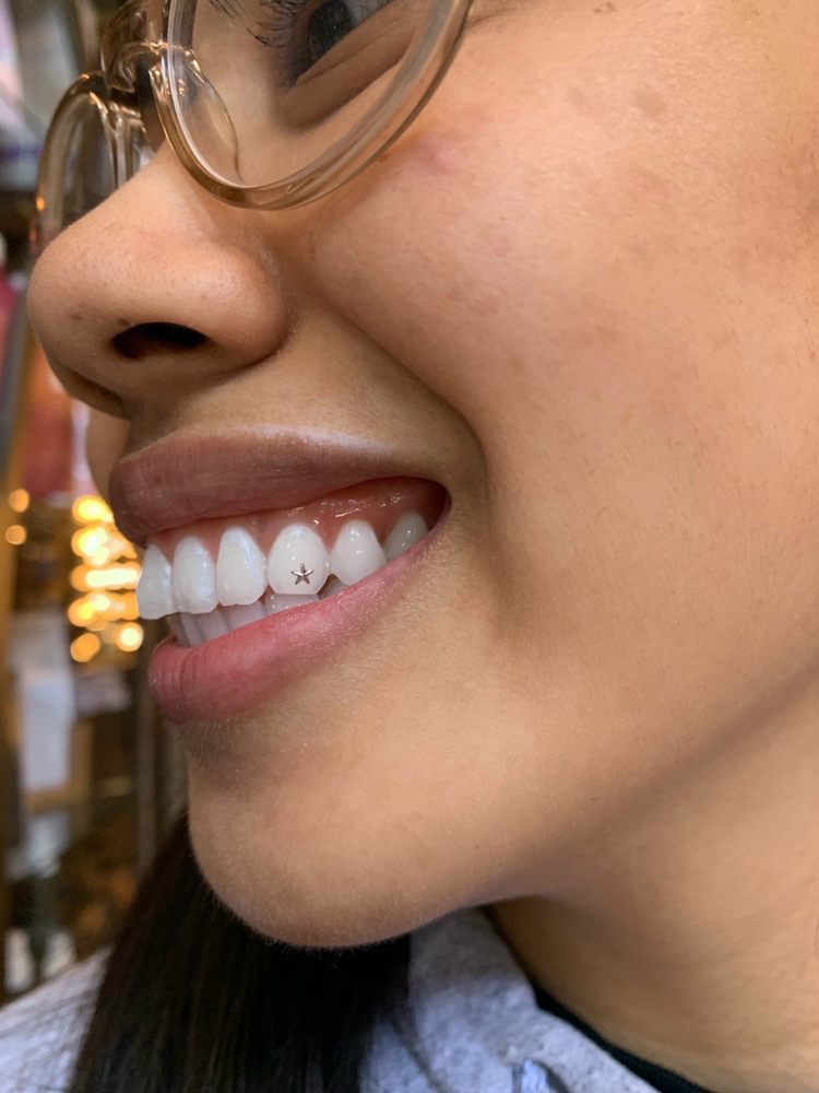 Tooth Gems by Faith Logo