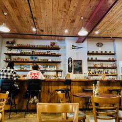 The Roost - Interior is warm, bright, and enjoyable - with zero televisions!