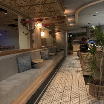 Macanda - Seating by entrance - Beer, Wine & Spirits Near Me - Wayzata, Minnesota Macanda - Seating by entrance - Beer, Wine & Spirits Near Me - Wayzata, Minnesota