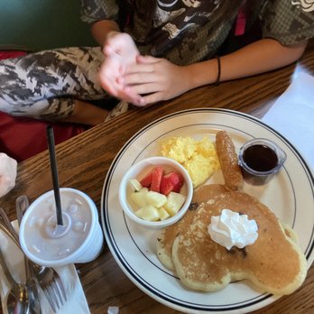 Mimi's Cafe - Kids Chocolate Chip Puppy Dog Griddlecakes (looks like Mickey Mouse this time though) - Breakfast & Brunch Near Me - Anaheim, California Mimi's Cafe - Kids Chocolate Chip Puppy Dog Griddlecakes (looks like Mickey Mouse this time though) - Breakfast & Brunch Near Me - Anaheim, California