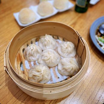 Tim Ho Wan - Soup Dumplings with Minced Pork (Xiao Long Bag) - Dim Sum Near Me - Honolulu, Hawaii Tim Ho Wan - Soup Dumplings with Minced Pork (Xiao Long Bag) - Dim Sum Near Me - Honolulu, Hawaii
