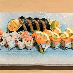 SHIKI - Special Crunch, spicy tuna, and lemon salmon roll