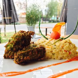 Café Montenegro - Guiso de Quínoa y Croquetas de Brócoli.