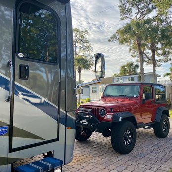 Road Runner Travel Resort - Resorts Near Me - Fort Pierce, Florida Road Runner Travel Resort - Resorts Near Me - Fort Pierce, Florida