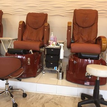 Linzy Nail and Spa - Nail Salons Near Me - Chicago, Illinois Linzy Nail and Spa - Nail Salons Near Me - Chicago, Illinois