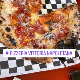 Pepperoni pizza Pepperoni pizza