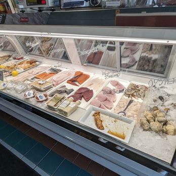 Burke's Seafood - Seafood Near Me - Quincy, Massachusetts