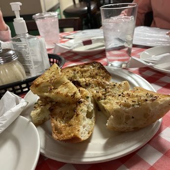 Aldo's Italian Kitchen - Complimentary garlic bread - Italian Near Me - Alexandria, Virginia Aldo's Italian Kitchen - Complimentary garlic bread - Italian Near Me - Alexandria, Virginia