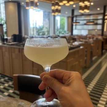 The Third Floor - Lemon drop... meh not too great - New American Near Me - San Francisco, California