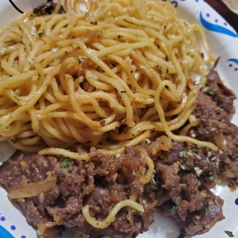 Nguyen's Kitchen - Garlic noodles with bulgogi steak - Vietnamese Near Me - South Gate, California Nguyen's Kitchen - Garlic noodles with bulgogi steak - Vietnamese Near Me - South Gate, California