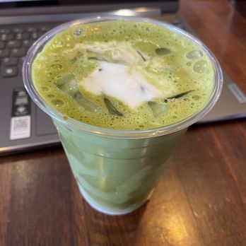 Stanza Coffee Bar - Iced matcha latte - Coffee & Tea Near Me - San Francisco, California Stanza Coffee Bar - Iced matcha latte - Coffee & Tea Near Me - San Francisco, California