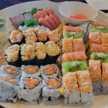 Sushi House - Round 1 - Sushi Bars Near Me - Rocky Hill, Connecticut Sushi House - Round 1 - Sushi Bars Near Me - Rocky Hill, Connecticut