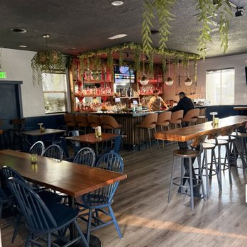Santo Fish Restaurant - Bar area - Seafood Near Me - Pico Rivera, California