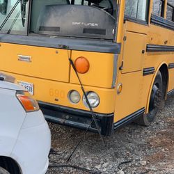US Auto Glass - Our expertise ranges out to school busses as well! Children are the future of our nation!