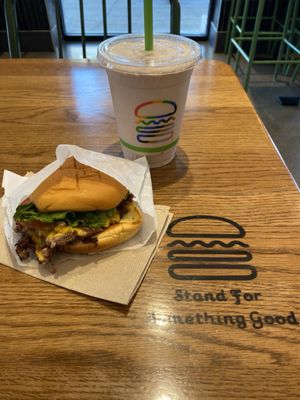 Shake Shack Bridgeport Village by null