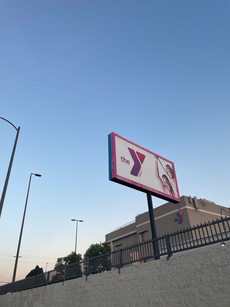 weingart-ymca-wellness-and-aquatic-center-los-angeles-roadtrippers