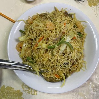 Jumbo Dim Sum Dining - Singapore fried rice vermicelli ($18.95) - Dim Sum Near Me - Edmonton, Alberta Jumbo Dim Sum Dining - Singapore fried rice vermicelli ($18.95) - Dim Sum Near Me - Edmonton, Alberta