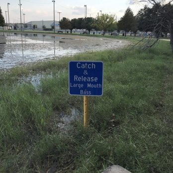 Bane Park - Lake rules - Parks Near Me - Houston, Texas