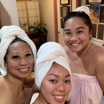 Loess Spa - After pic of our detailed body scrub! Highly recommended. - Reflexology Near Me - Honolulu, Hawaii
