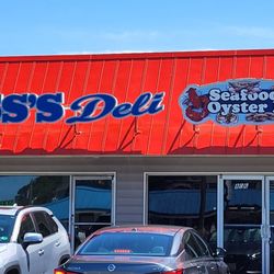 Hoss's Deli - Sign outside