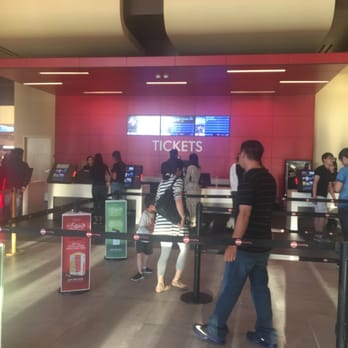 AMC NewPark 12 - Cinema Near Me - Newark, California