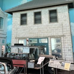 Elliott Museum