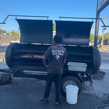 BJ's Alabama BBQ - Big Momma- this is where the magic happens!! - Barbeque Near Me - Tampa, Florida