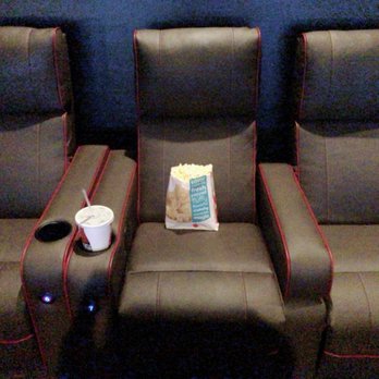 AMC West Oaks 14 - Cinema Near Me - Ocoee, Florida